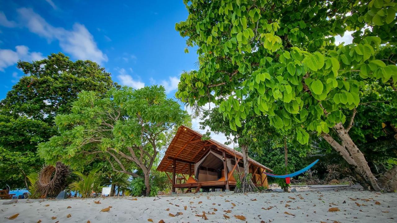 Lihaga Island & Beach Club Serai Buitenkant foto